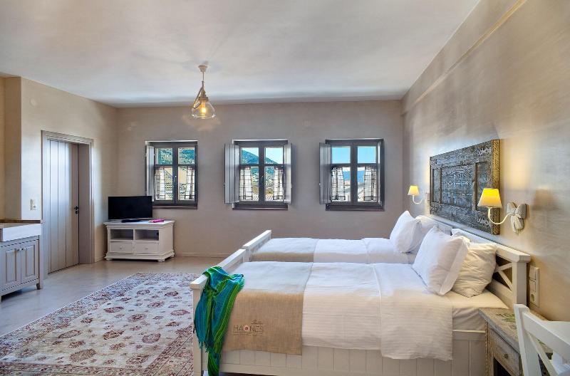 Haones Suites Ioannina Ngoại thất bức ảnh
